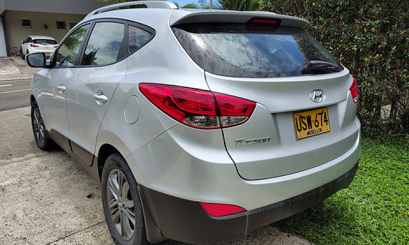 Hyundai Tucson Ix-35...