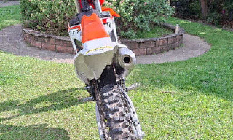 Ktm 350Sxf -Modelo 2...