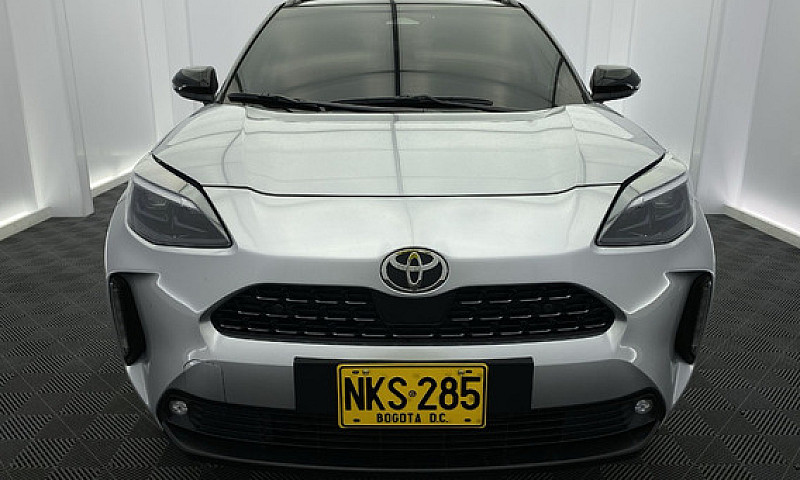Toyota Yaris Cross 1...