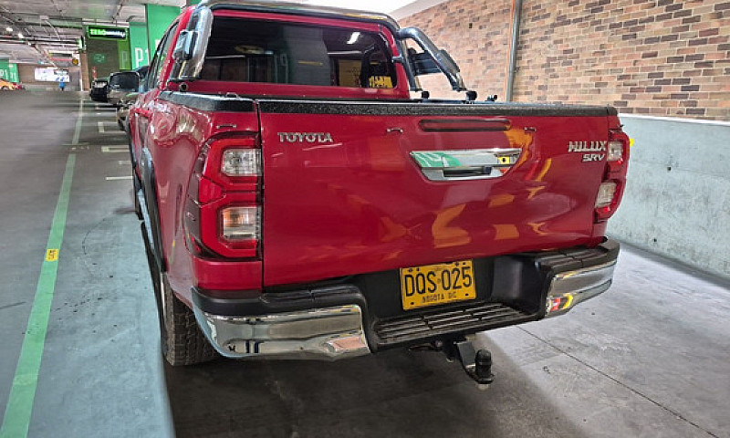 Toyota Hilux 2.0 Srv...