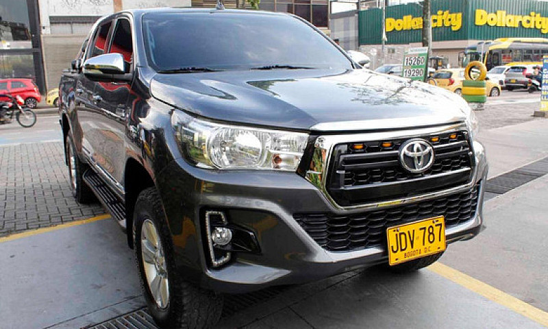 Toyota Hilux Srv Dob...