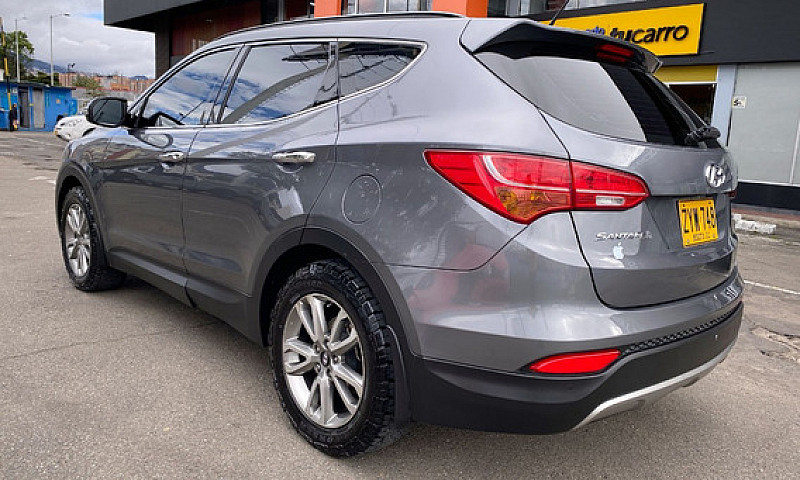 Hyundai Santa Fe 2.4...