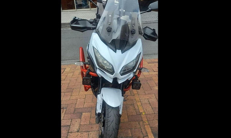 Kawasaki Versys 650 ...