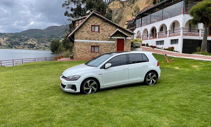 Volkswagen Golf 2.0 ...