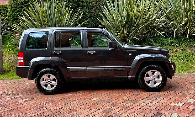 Jeep Cherokee 3.7 Sp...