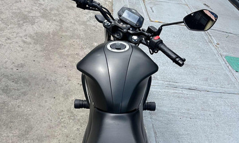 Suzuki Gixxer 250...