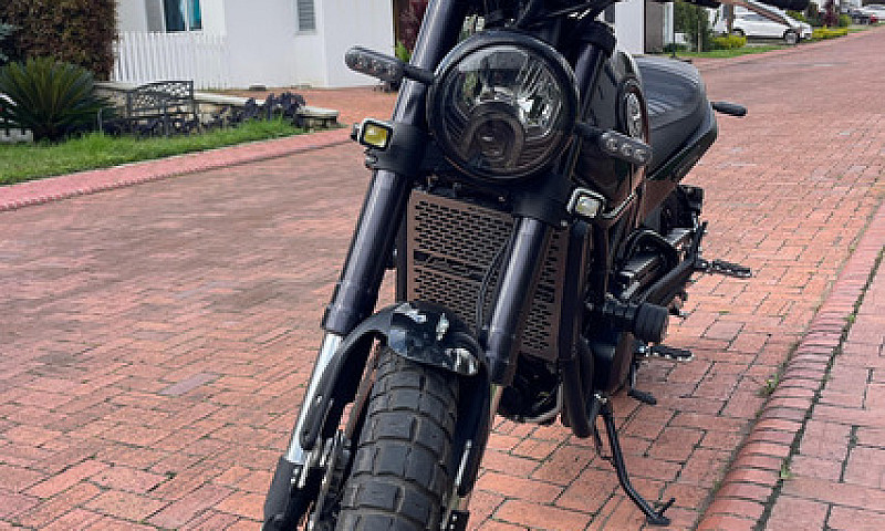 Benelli 500 Leoncino...