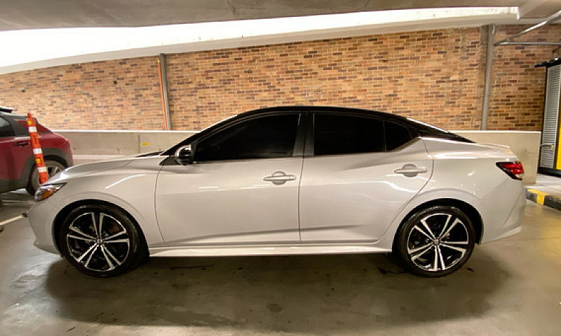 Nissan Sentra 2.0 B1...