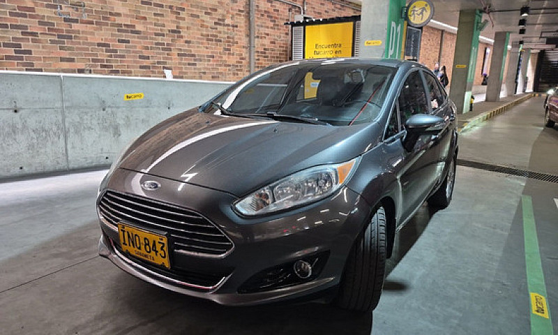 Ford Fiesta 1.6 Tita...