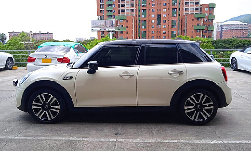 Mini Cooper F55 S Ch...