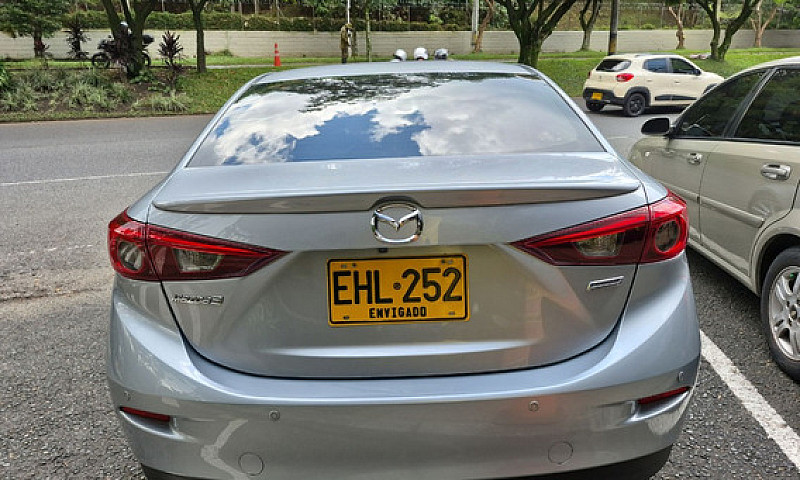 Mazda 3 2.0 Grand To...