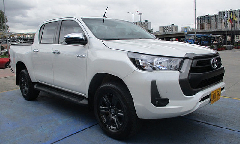 Toyota Hilux  4X4 24...