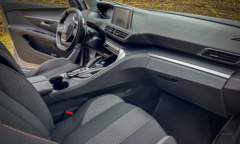 Peugeot 3008 1.6 Act...