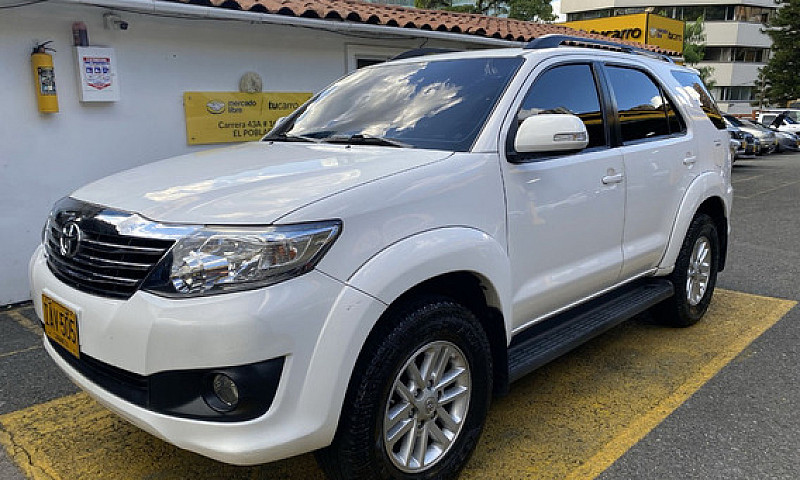 Toyota Fortuner 2.7 ...