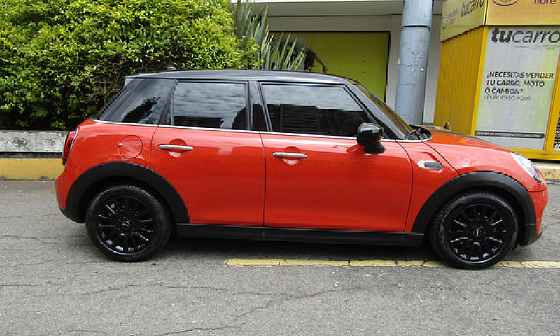 Mini Cooper 1.5 T F5...