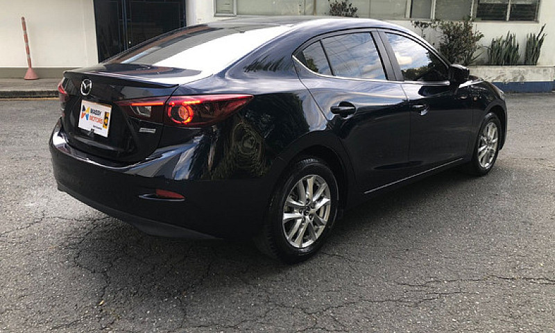 Mazda 3 2.0 Touring...