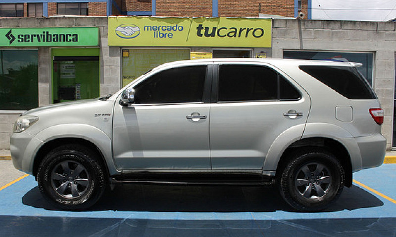 Toyota Fortuner 2.7 ...
