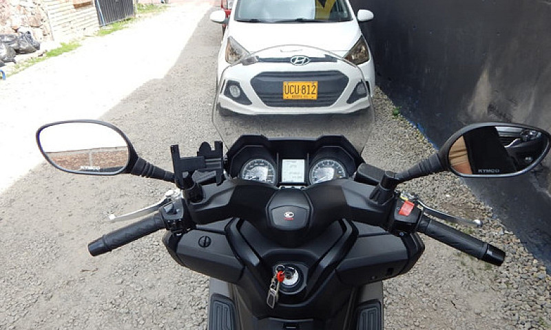 Kymco X-Town 300...