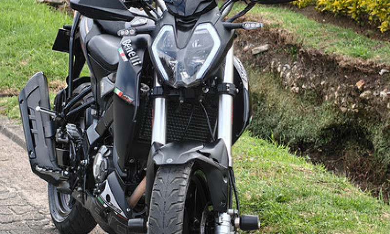 Benelli 180S 2023 Co...