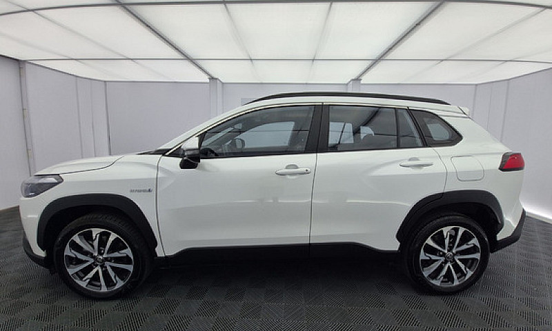 Toyota Corolla Cross...