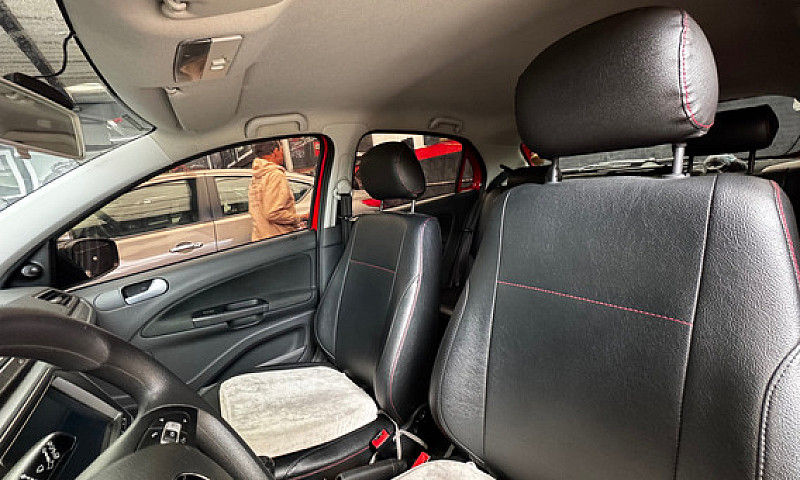Volkswagen Gol 1.6 T...