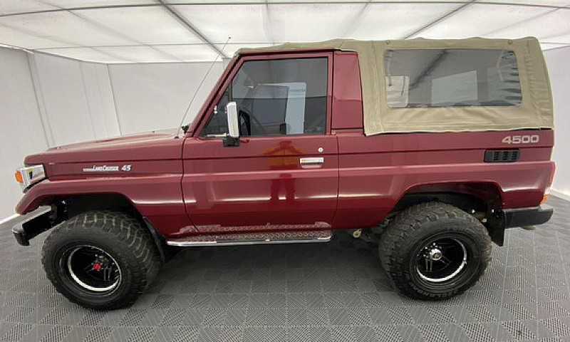 Toyota Land Cruiser ...