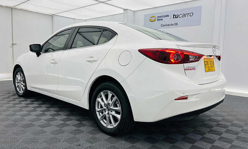 Mazda 3 2.0 Touring...