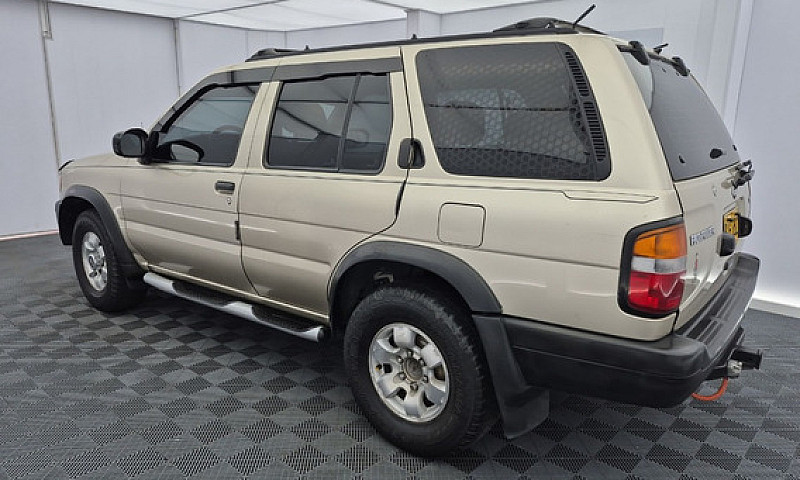 Nissan Pathfinder 3....