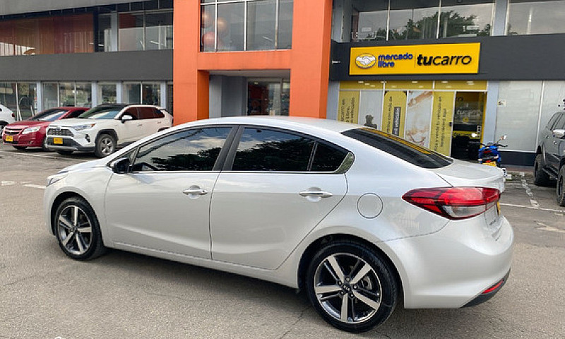 Kia Cerato Pro 1.6L ...