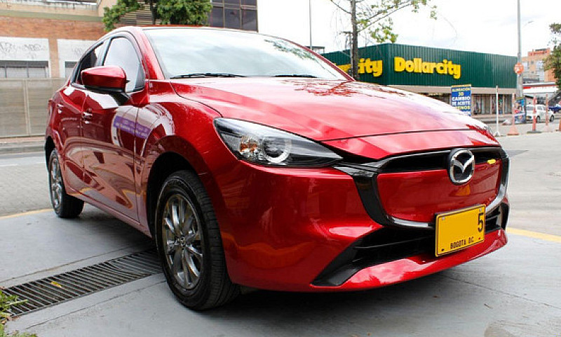 Mazda 2 Touring Seda...
