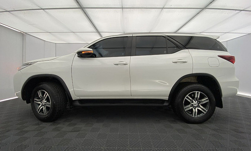 Toyota Fortuner 2.4 ...