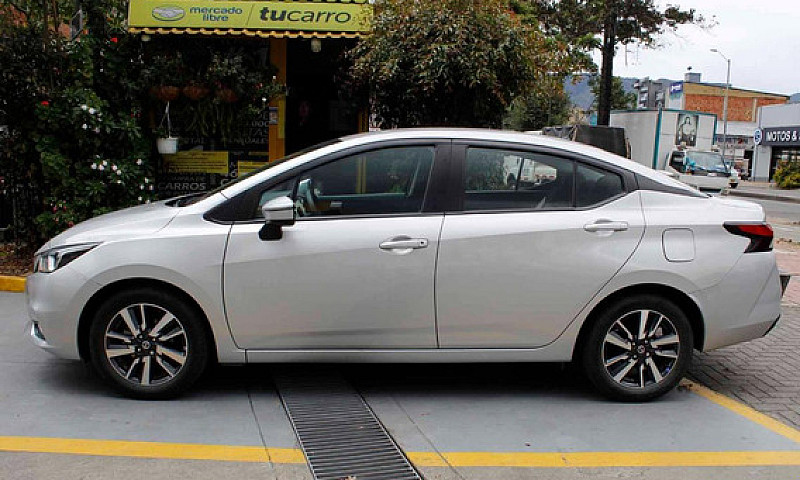 Nissan Versa 1.6 Sen...