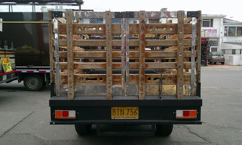 Nissan D21 2.4 4X2...