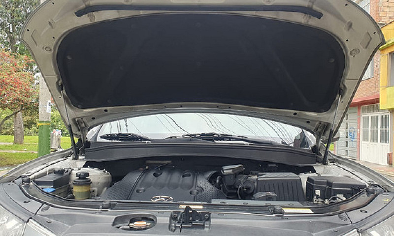 Hyundai Santa Fe 2.7...
