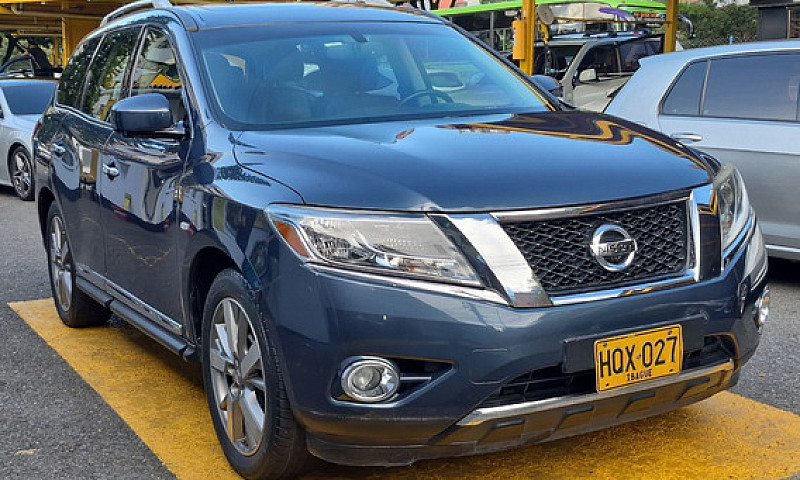 Nissan Pathfinder 3....
