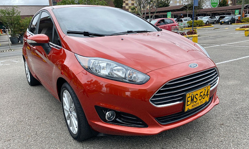 Ford Fiesta 1.6 Tita...
