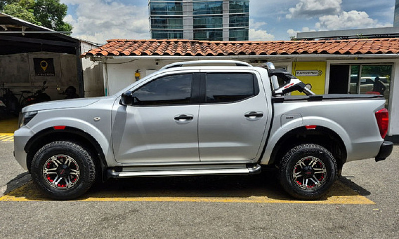 Nissan Frontier 2.5 ...