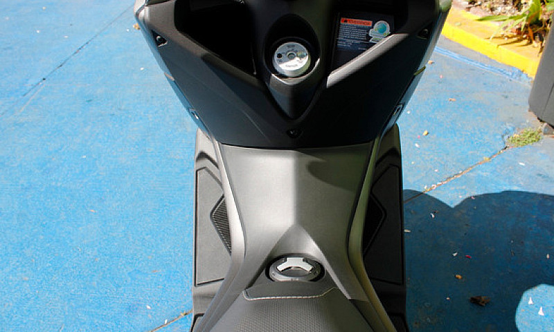 Yamaha N-Max 2021...