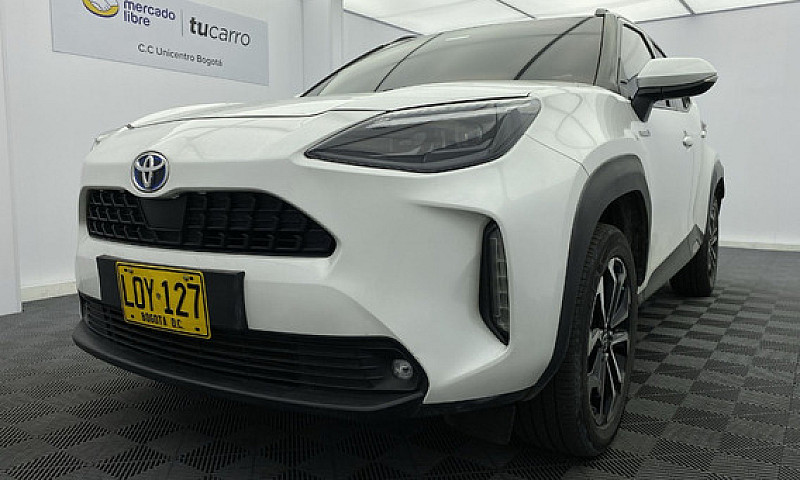 Toyota Yaris Cross 1...