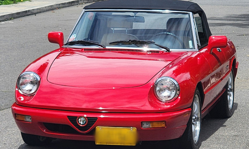 Alfa Romeo Spider 19...