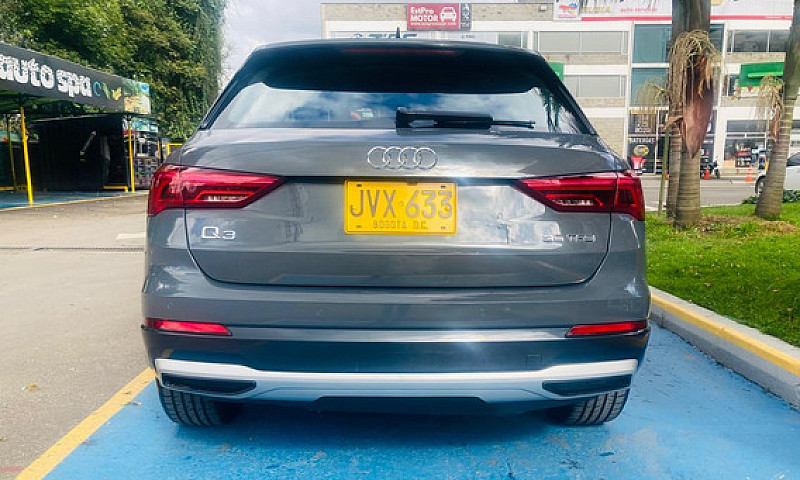 Audi Q3 1.4 Tfsi Att...