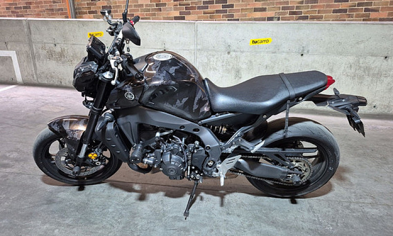 Yamaha Mt09 ...