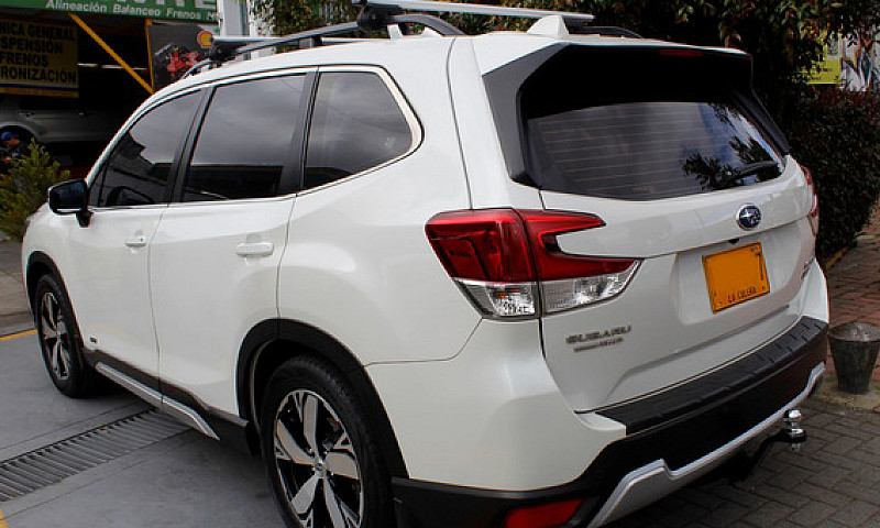 Subaru Forester 2.5 ...