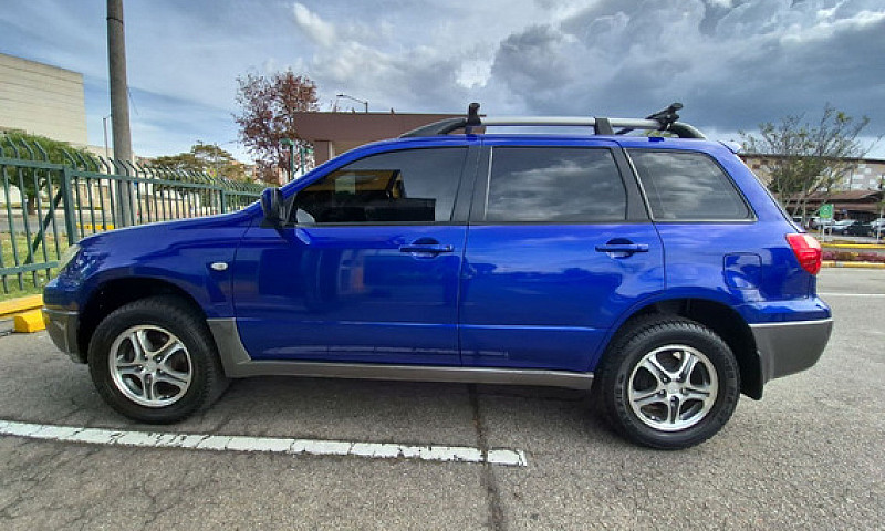 Mitsubishi Outlander...