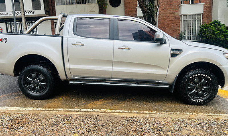 Ford Ranger 2.2 Xlt...