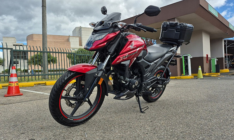 Honda Xblade ...