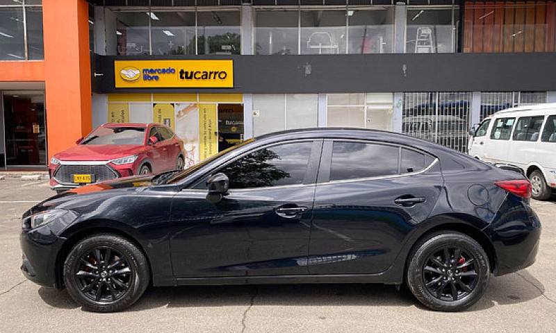 Mazda 3 2.0 Touring...