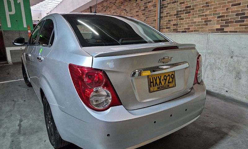 Chevrolet Sonic 1.6 ...