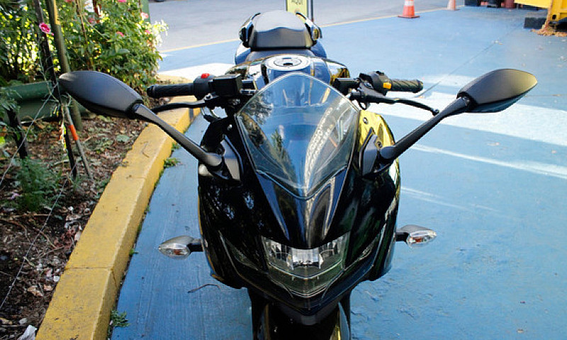 Suzuki Gixxer Sf 150...