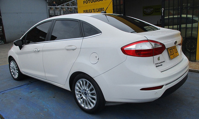 Ford Fiesta Titanium...